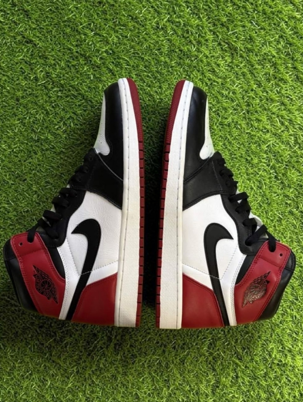 Air Jordan 1 Retro High OG Bred Toe Size 12